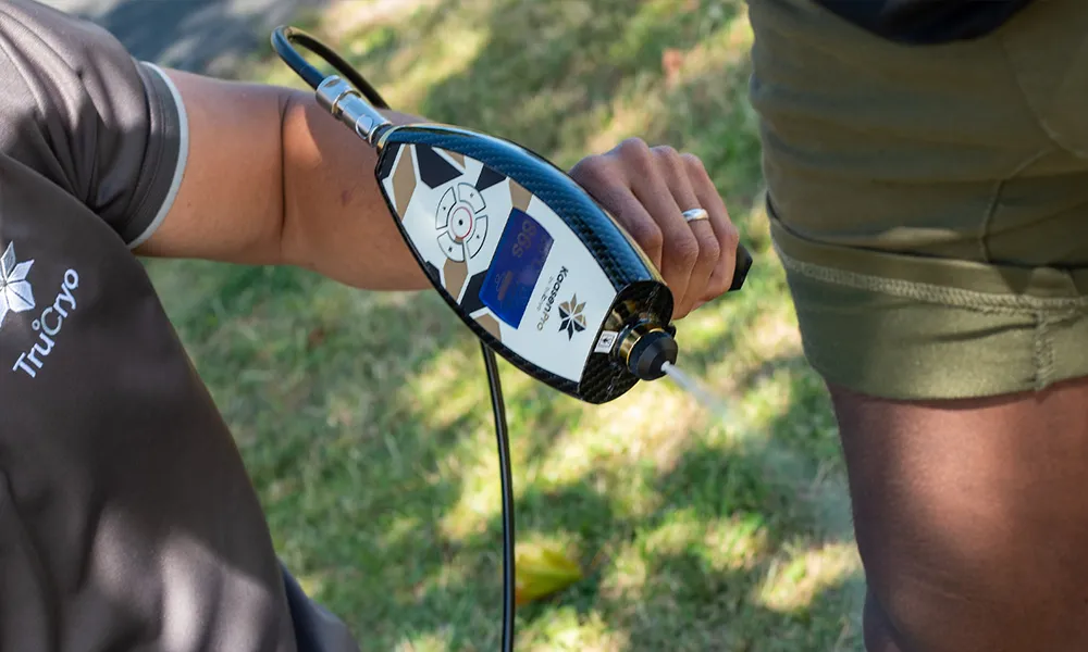 KaasenPro device treating athletes legs